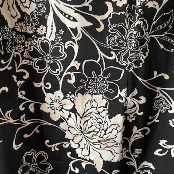 Studio Petite   Sheath Sleeveless Black and White Floral Size 10 - Picture 3 of 7